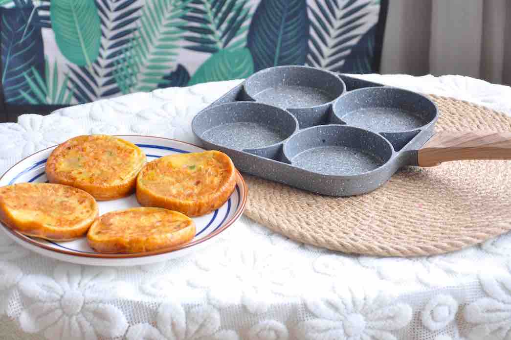 蔥香小圓餅的做法-家常味煎菜譜-易網健康養生網 蔥香小圓餅的做法-家常味煎菜譜