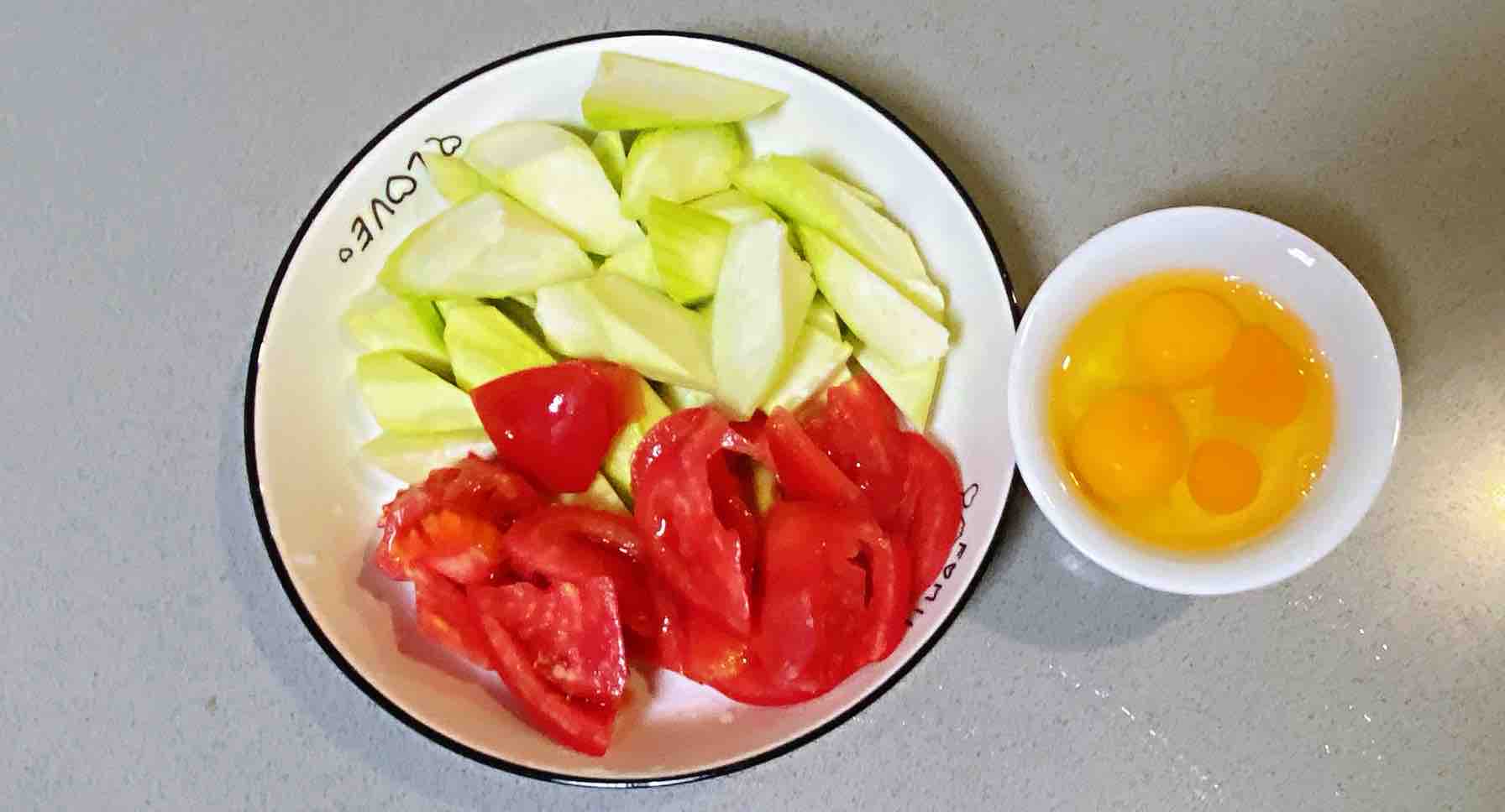 【孕婦食譜】番茄絲瓜炒雞蛋，酸酸甜甜，營養全面～的做法-咸鮮味炒菜譜