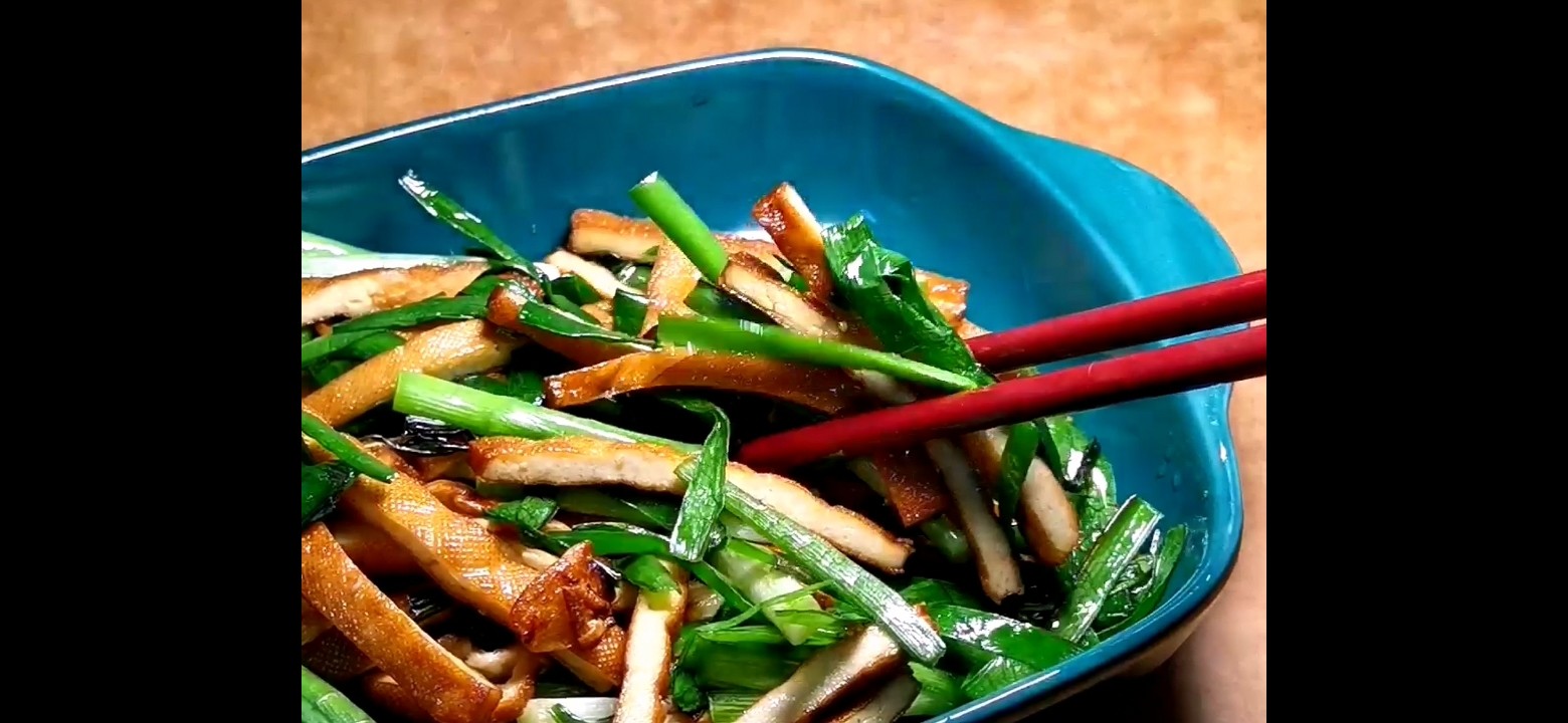 韭菜炒五香干的做法-家常味炒菜譜