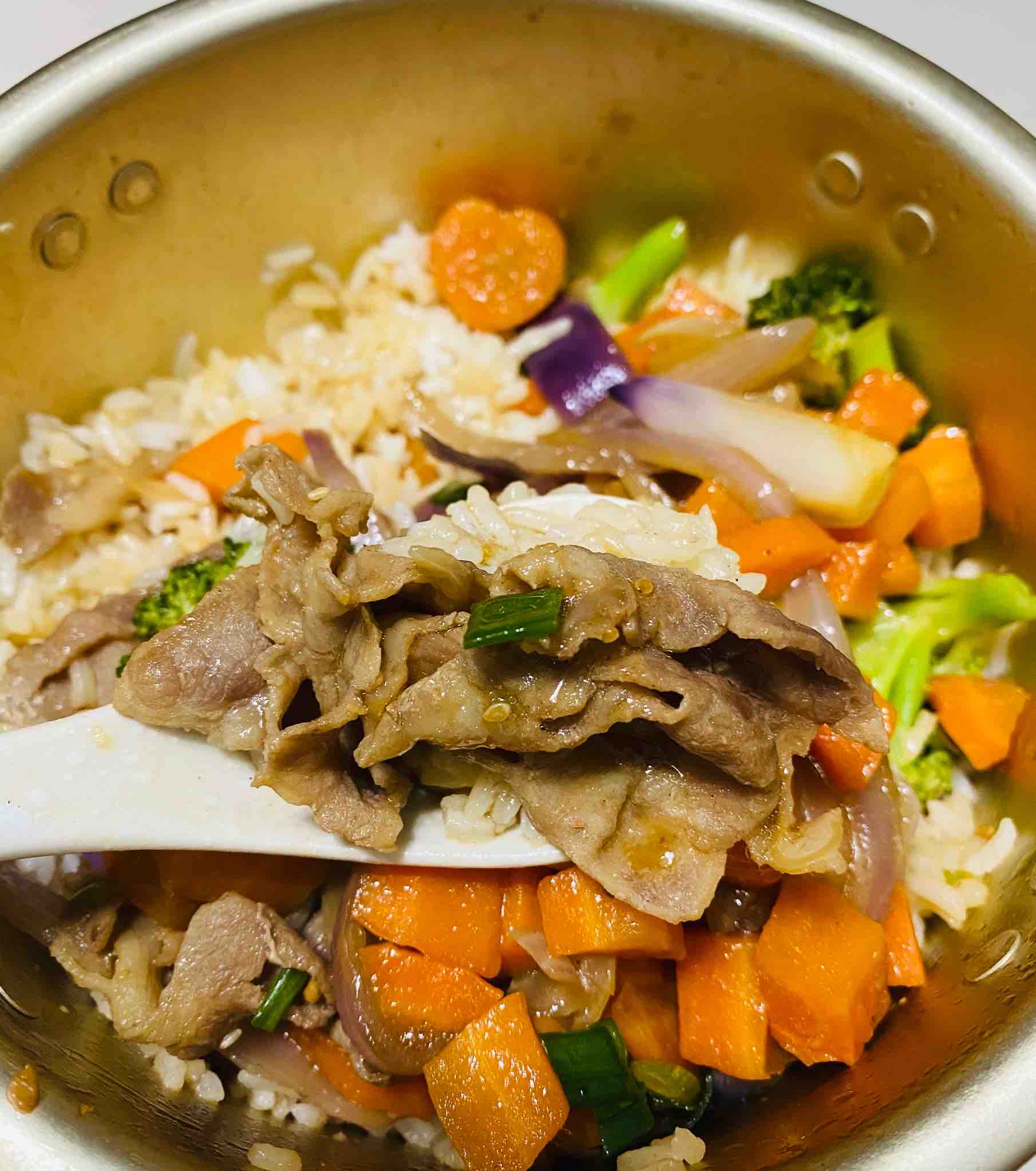 暑假指南，日式醬香肥牛飯，專治熊孩子！的做法-家常味炒菜譜