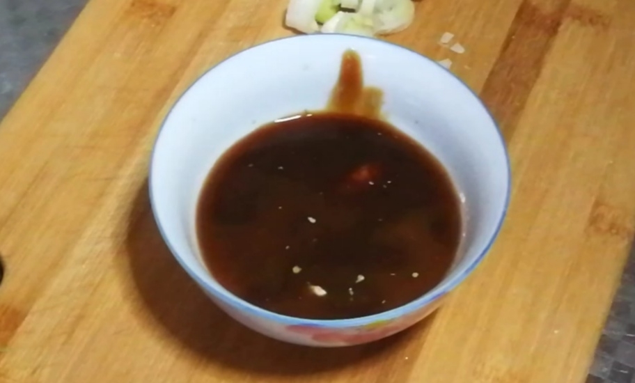 家常小炒白玉菇的做法-酸甜味炒菜譜