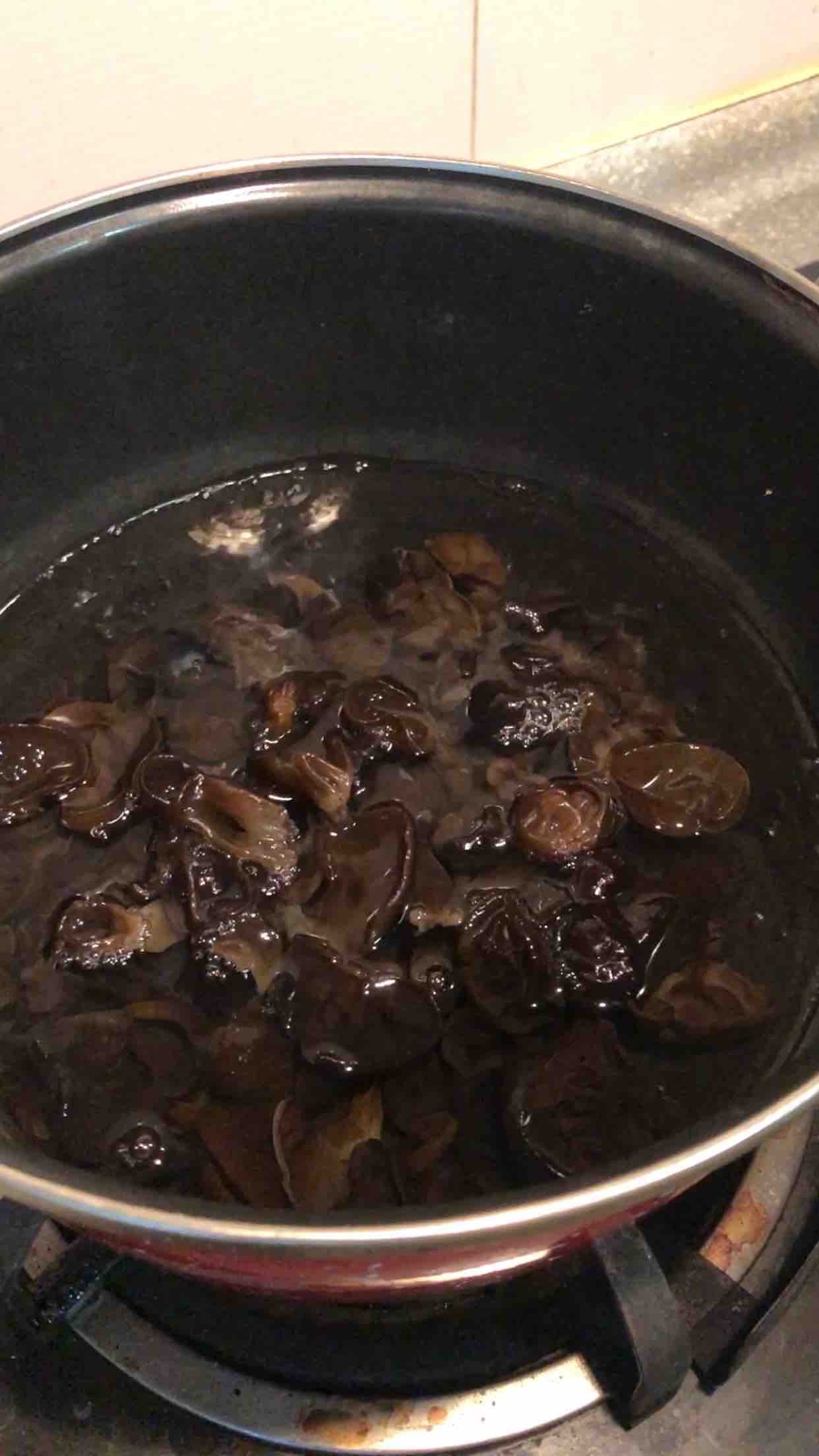 減脂就吃黃瓜木耳的做法-家常味拌菜譜