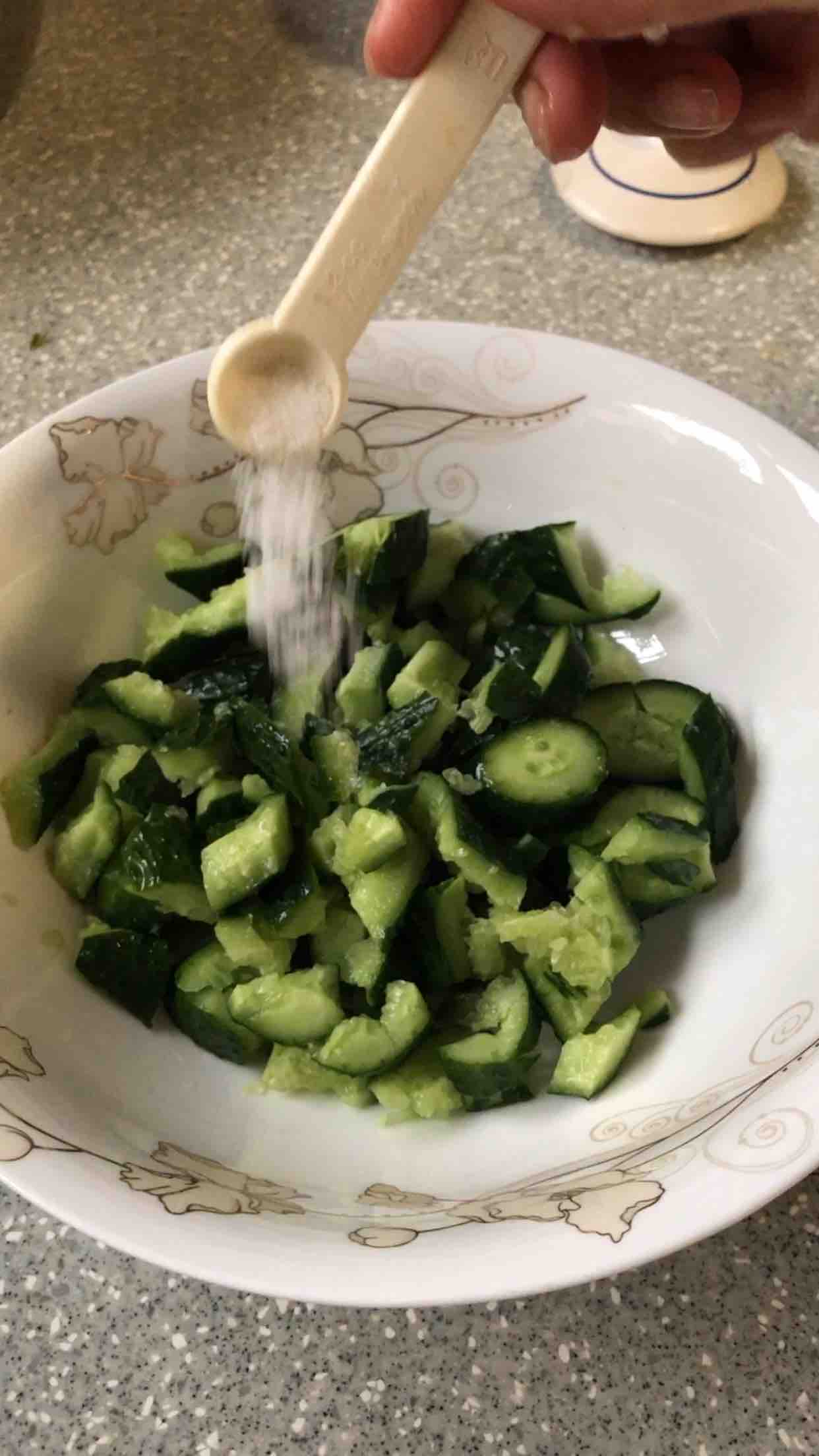 減脂就吃黃瓜木耳的做法-家常味拌菜譜