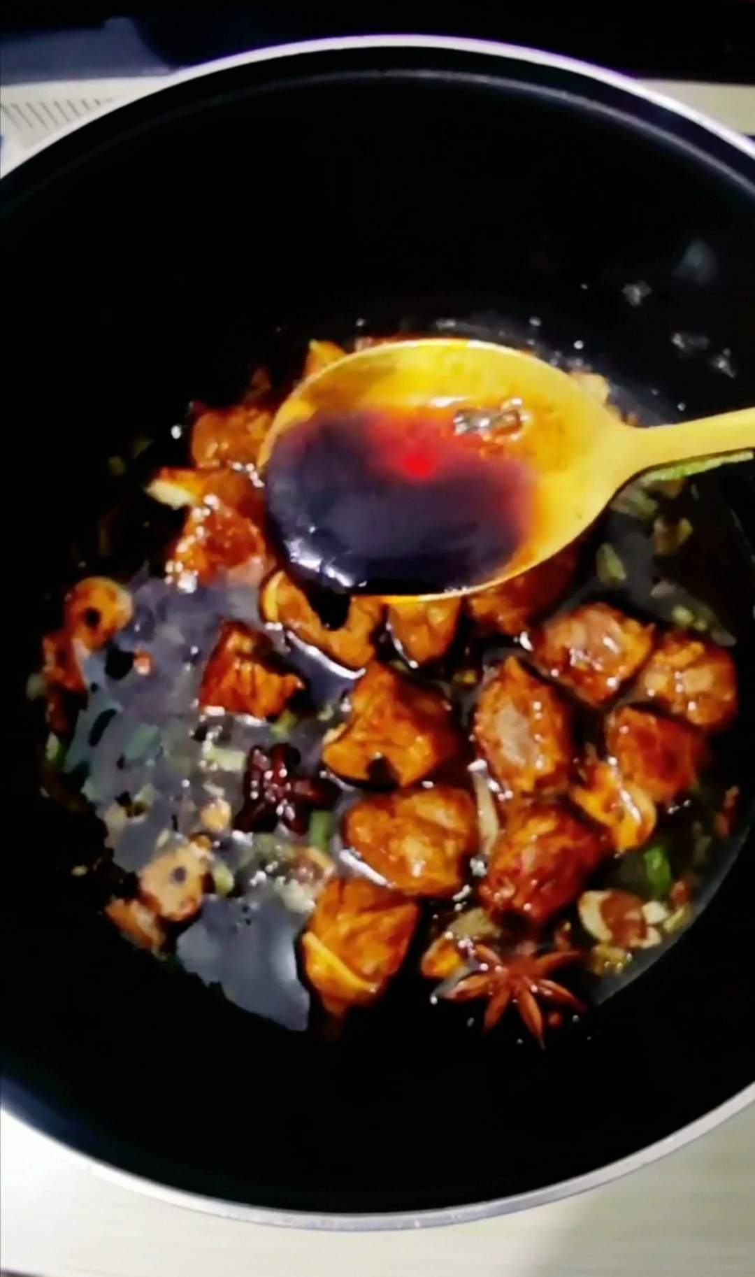 牛腩燉土豆的做法-咸鮮味燉菜譜