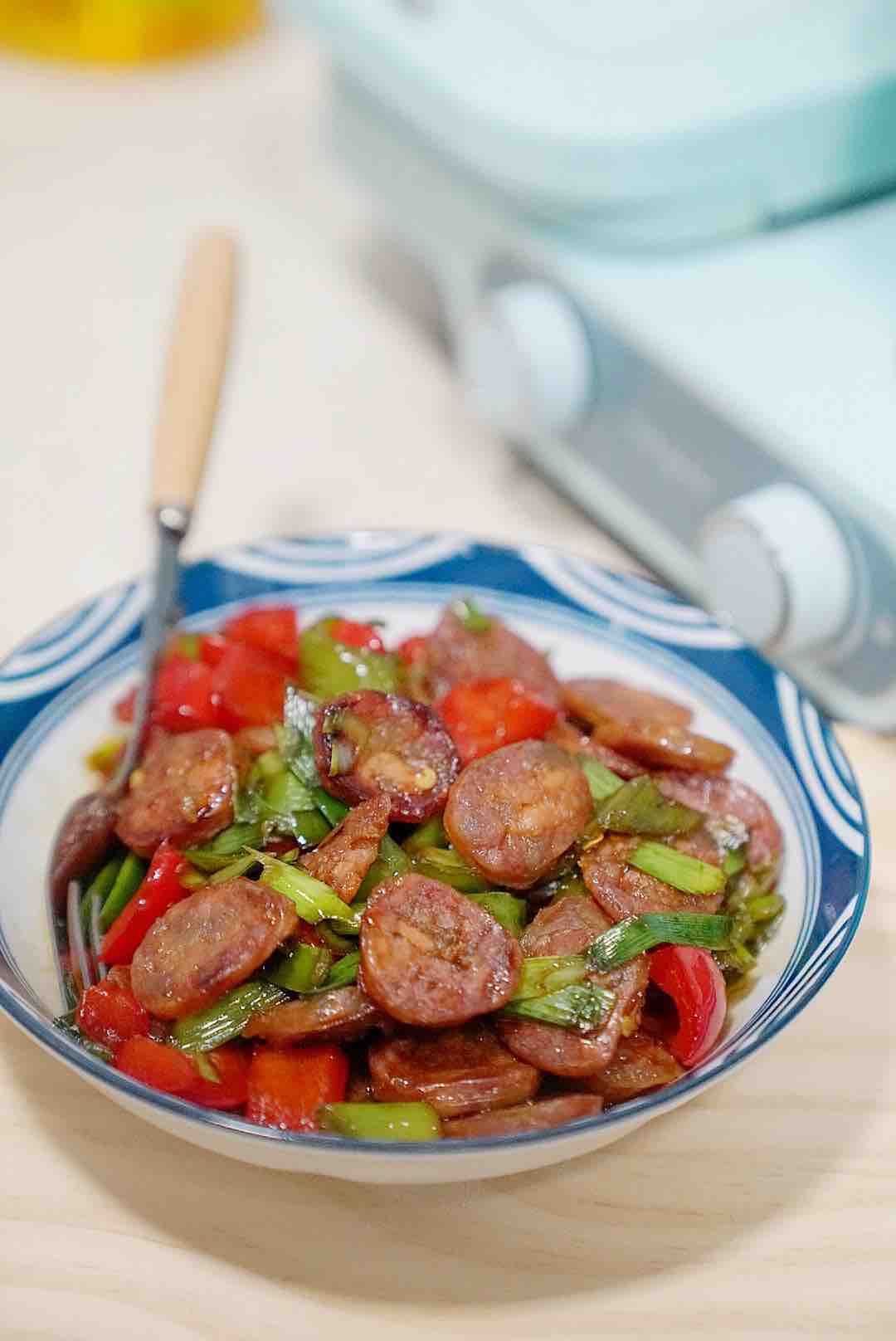 菜椒炒臘腸的做法-家常味炒菜譜