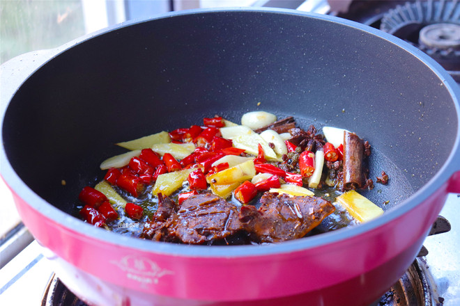 紅燒魚的做法-家常味煮菜譜