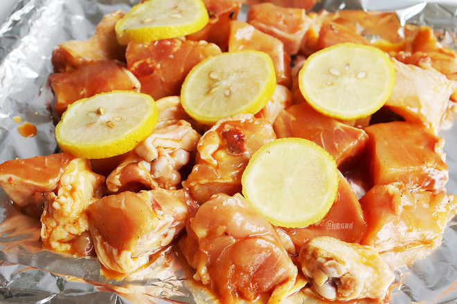 檸檬烤雞退的做法-家常味烤菜譜