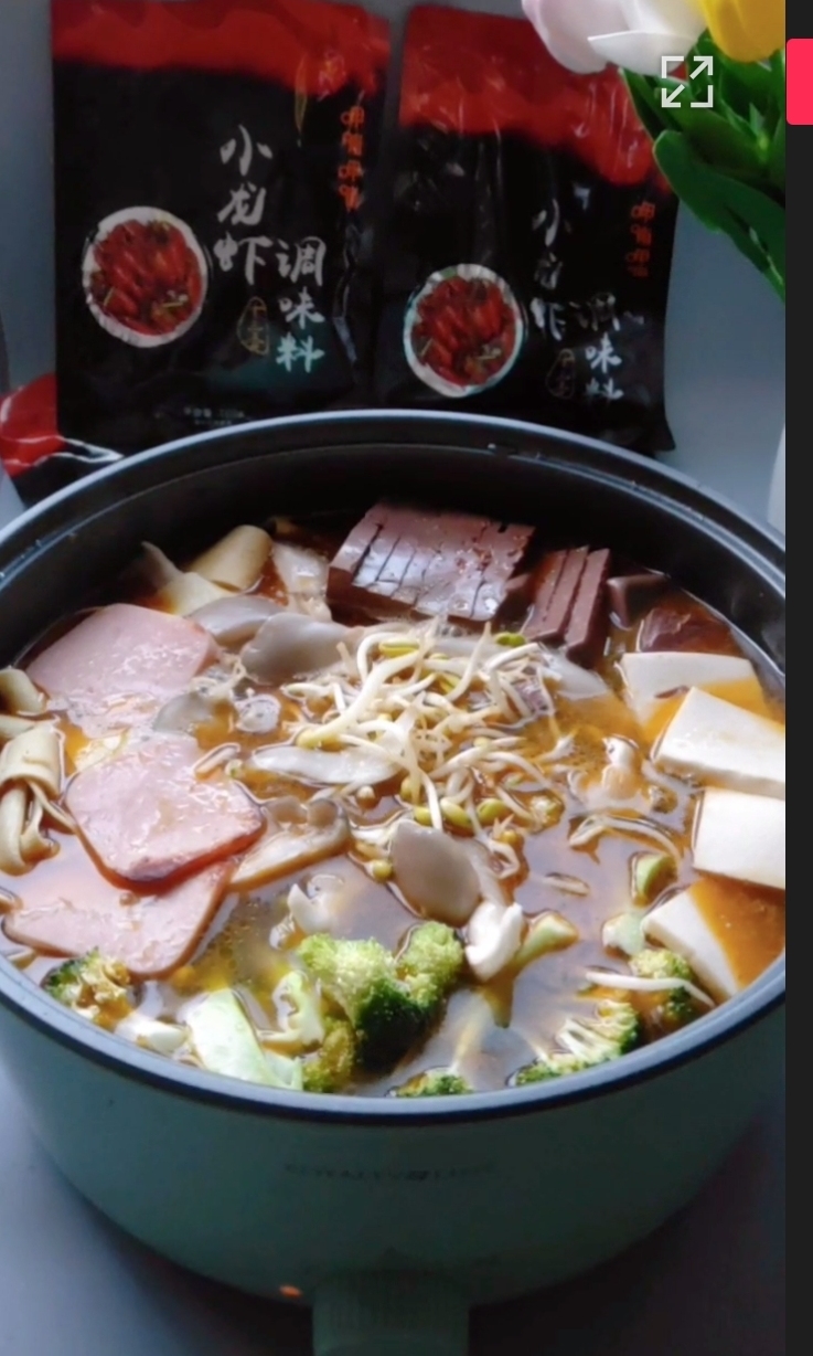 小龍蝦麻辣暖鍋的做法-香辣味煮菜譜