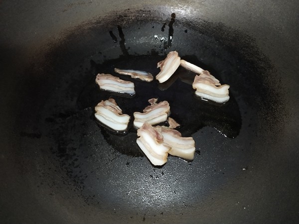 臘肉燉萵苣的做法-咸鮮味燉菜譜