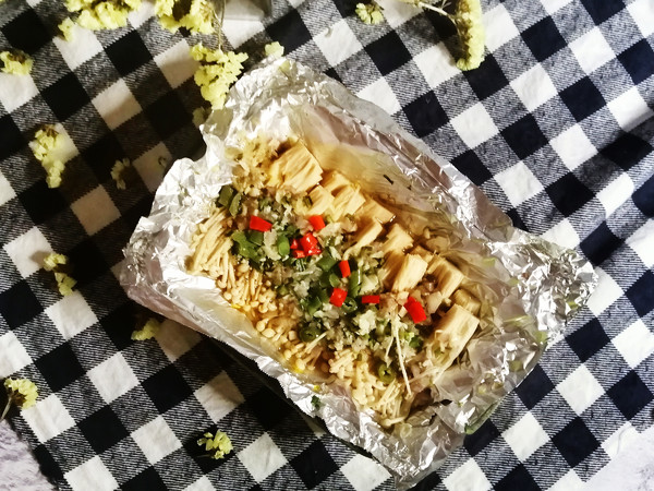 錫紙金針菇的做法-咸鮮味烤菜譜