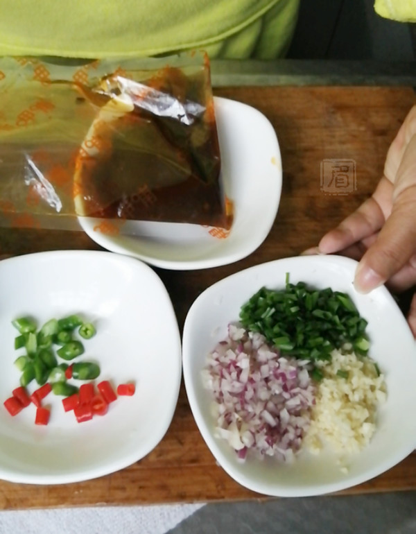 錫紙金針菇的做法-咸鮮味烤菜譜