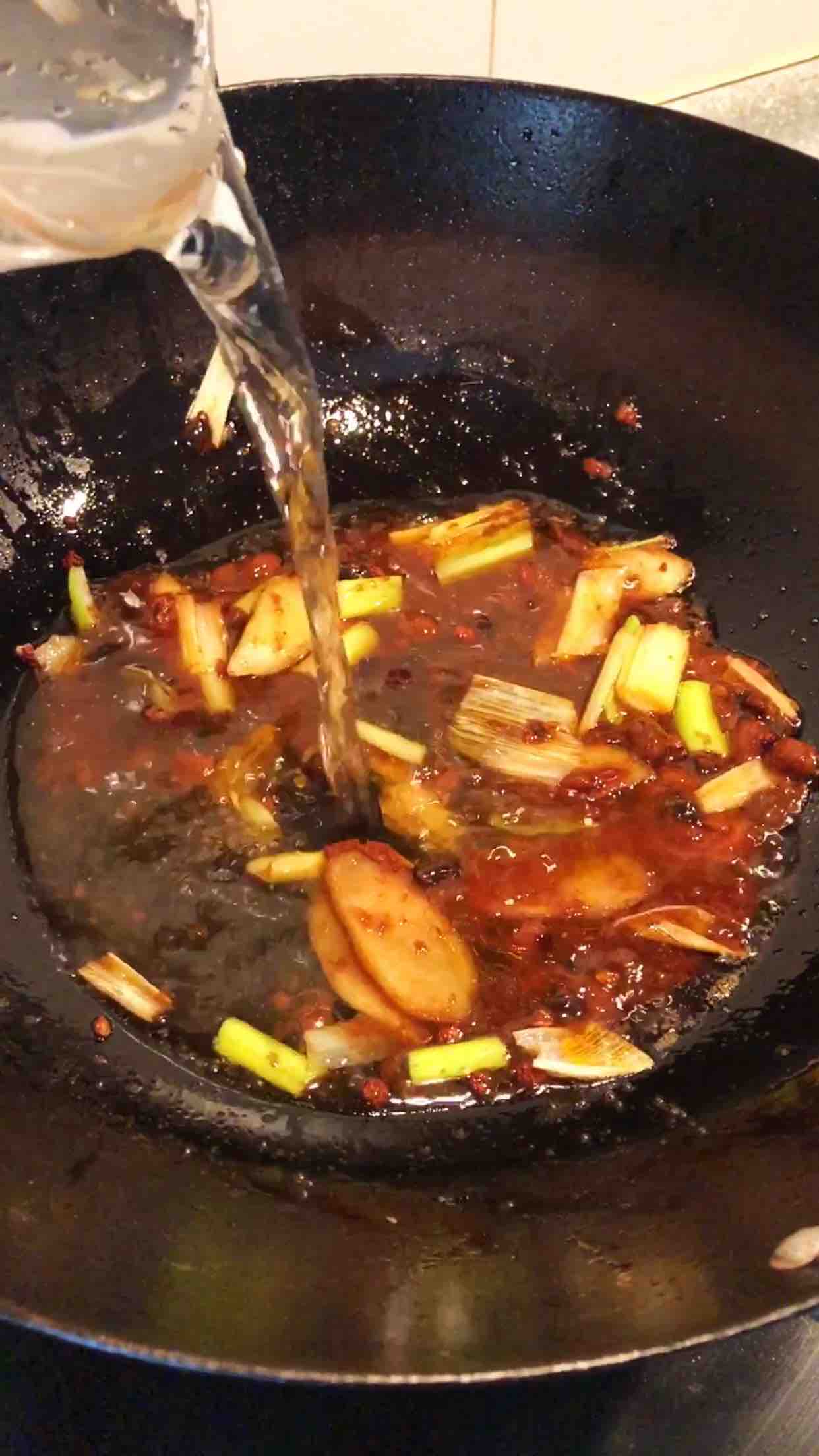 海魚燉豆腐的做法-咸鮮味燉菜譜