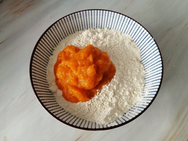 南瓜蒸千層餅的做法-甜味蒸菜譜-易網健康養生網 南瓜蒸千層餅的做法-甜味蒸菜譜