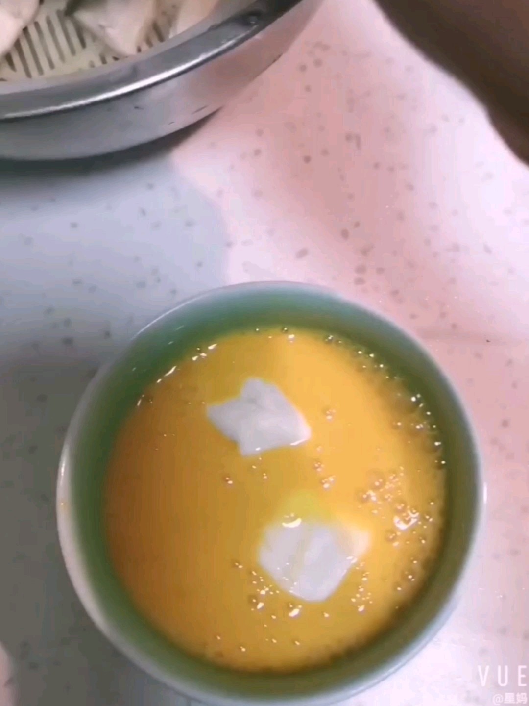 雞蛋裹油豆腐的做法-家常味炸菜譜