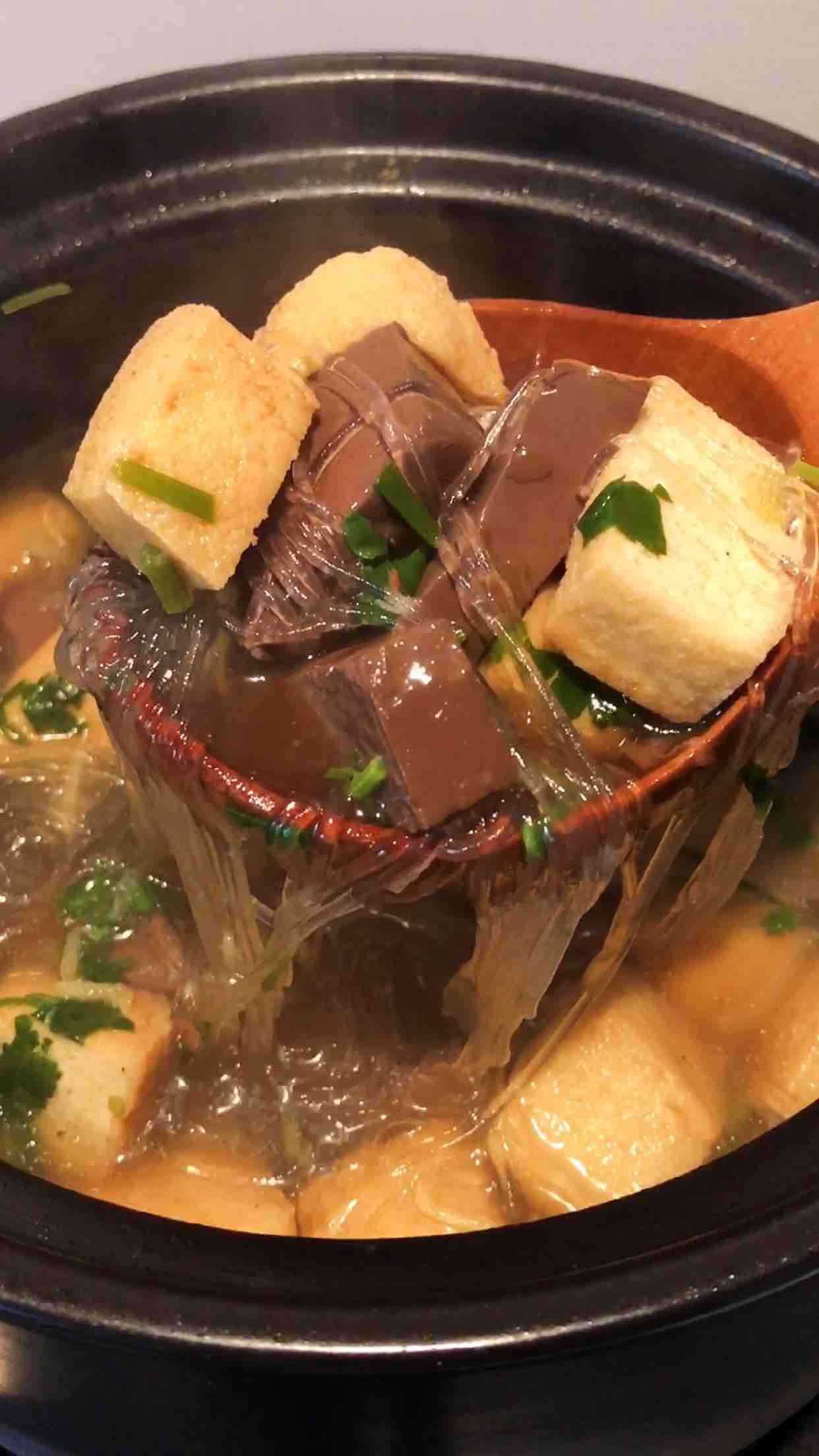 鴨血粉絲湯的做法-酸辣味煮菜譜-易網(wǎng)健康養(yǎng)生網(wǎng) 鴨血粉絲湯的做法-酸辣味煮菜譜