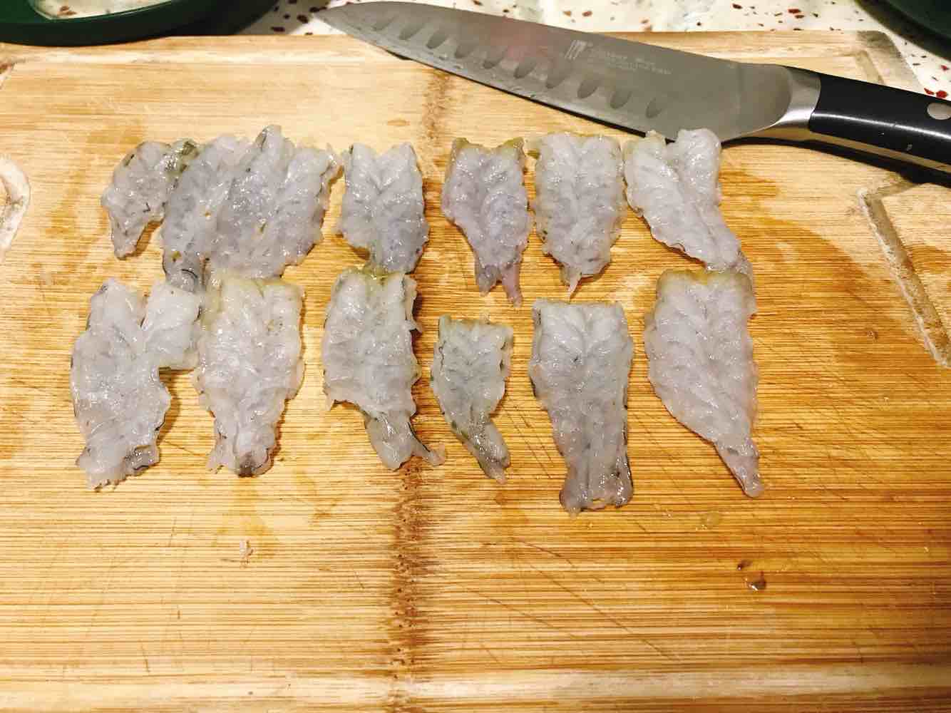 酸甜開胃的菠蘿蝦球～的做法-酸甜味炒菜譜