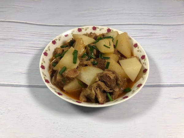 小寒進補---牛腩燉蘿卜的做法-醬香味燉菜譜