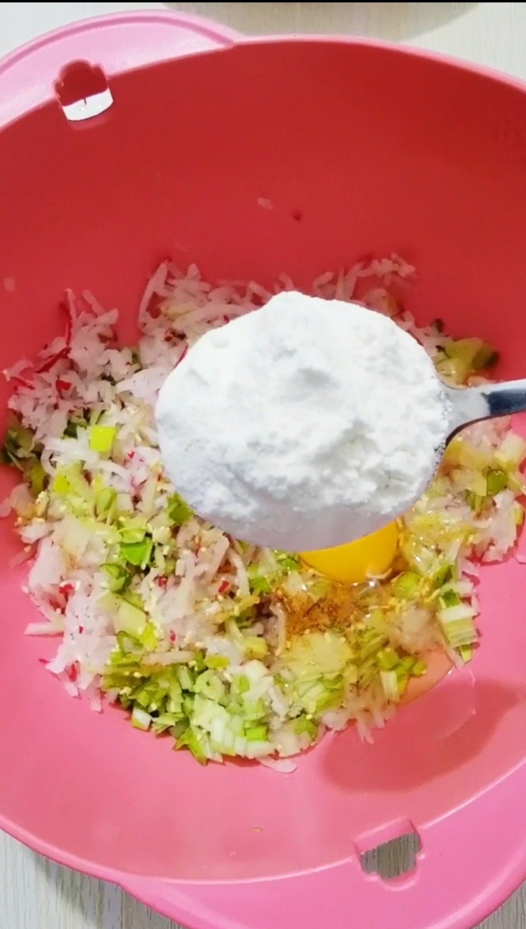 大蘿卜丸子的做法-咸鮮味炸菜譜-易網健康養生網 大蘿卜丸子的做法-咸鮮味炸菜譜