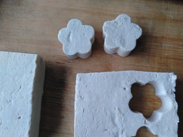 豆腐蒸蛋的做法-咸鮮味蒸菜譜-易網(wǎng)健康養(yǎng)生網(wǎng) 豆腐蒸蛋的做法-咸鮮味蒸菜譜