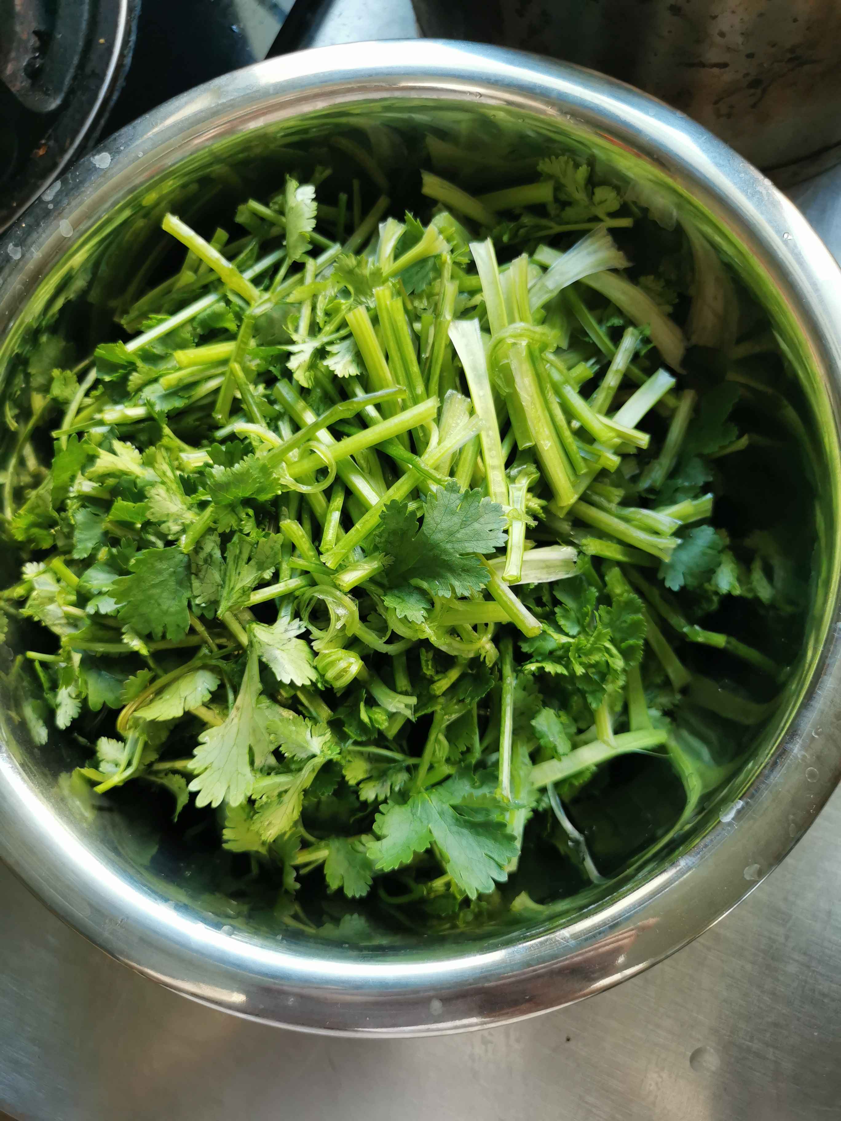 香菜炒牛肉的做法-家常味炒菜譜