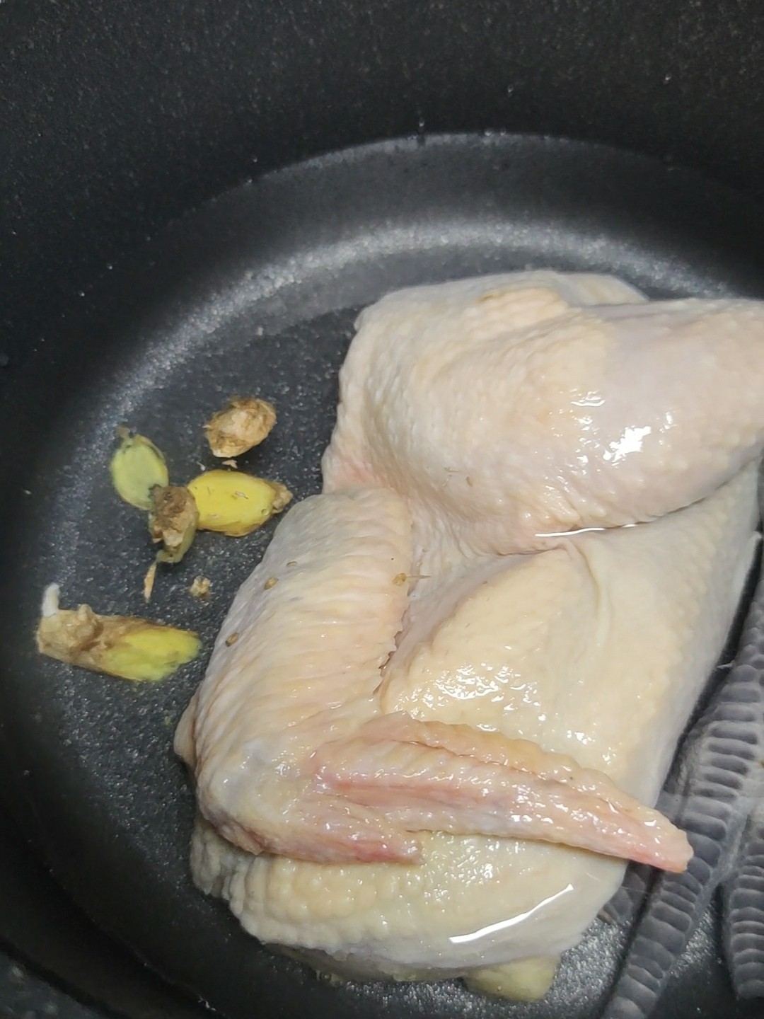 紅棗雞湯火鍋的做法-家常味煮菜譜-易網(wǎng)<a href=http://m.logojc.com/ target=_blank class=infotextkey>健康養(yǎng)生</a>網(wǎng) 紅棗雞湯火鍋的做法-家常味煮菜譜