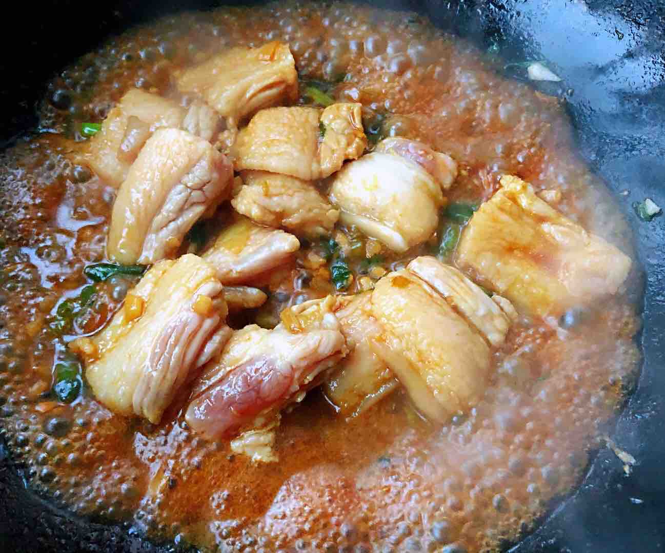 土豆茄子燉五花肉的做法-咸鮮味燉菜譜-易網健康養生網 土豆茄子燉五花肉的做法-咸鮮味燉菜譜