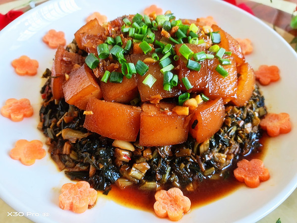 梅菜紅燒肉的做法-咸鮮味蒸菜譜-易網(wǎng)健康養(yǎng)生網(wǎng) 梅菜紅燒肉的做法-咸鮮味蒸菜譜