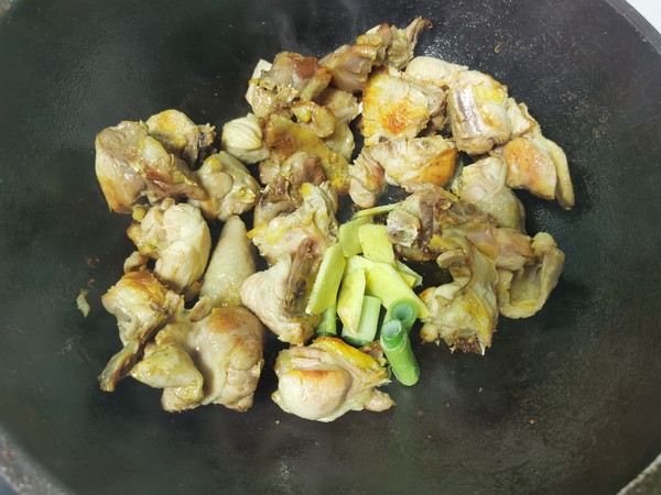 辣子雞的做法-家常味炒菜譜-易網健康養生網 辣子雞的做法-家常味炒菜譜