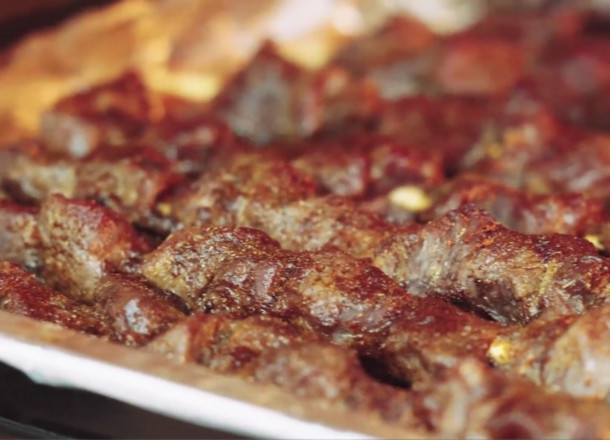 烤羊肉串的做法-其它口味烤菜譜-易網健康養生網 烤羊肉串的做法-其它口味烤菜譜