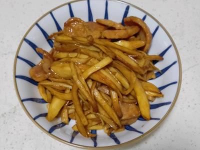 杏鮑菇炒肉腸的做法-咸鮮味炒菜譜