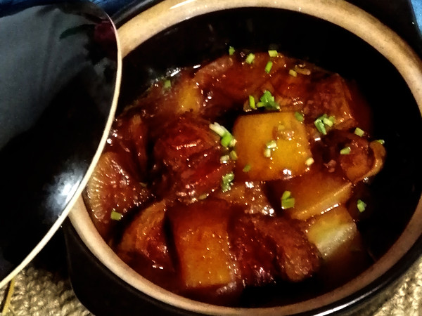 簡易羊肉煲的做法-咸鮮味燉菜譜-易網(wǎng)健康養(yǎng)生網(wǎng) 簡易羊肉煲的做法-咸鮮味燉菜譜