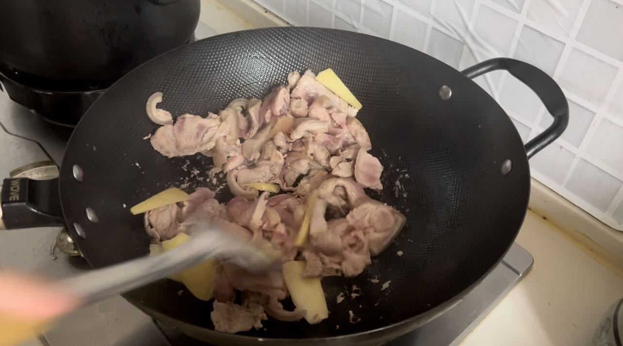 回鍋肉的做法-豆瓣味炒菜譜