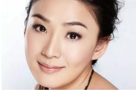 女生臉上愛出油怎么辦,三個方法為打造清爽肌膚-易網(wǎng)健康養(yǎng)生網(wǎng) 女生臉上愛出油怎么辦,三個方法為打造清爽肌膚