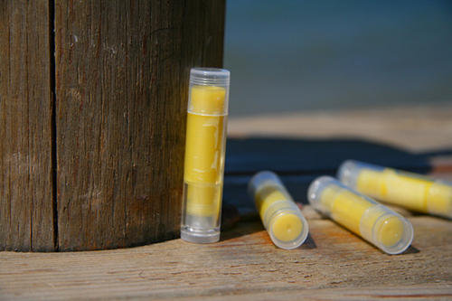 潤唇膏可以吃么?有哪些作用?