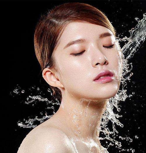 干性皮膚補水小妙招,學習快速補水的方法刻不容緩-易網<a href=http://m.logojc.com/ target=_blank class=infotextkey>健康養生</a>網 干性皮膚補水小妙招,學習快速補水的方法刻不容緩