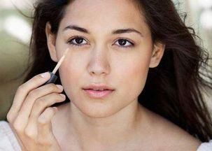 遮瑕液和遮瑕膏哪個(gè)好用?分別如何使用？