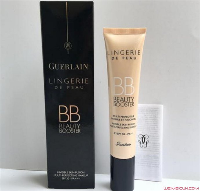 BB霜和粉底液能一起用嗎 來了解下二者的區別和作用-易網<a href=http://m.logojc.com/ target=_blank class=infotextkey>健康養生</a>網 BB霜和粉底液能一起用嗎 來了解下二者的區別和作用