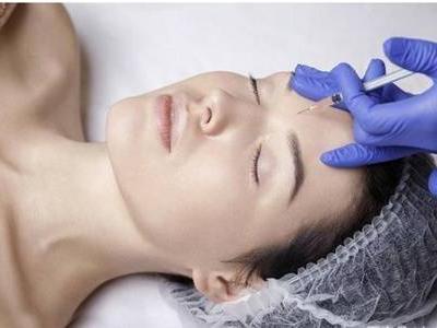 打一次瘦臉針的費(fèi)用，女生注射瘦臉要知道三個(gè)危害