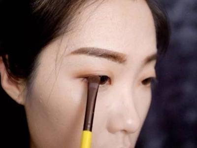 女生眼皮腫的原因，五個方法幫你解除腫眼皮的困擾