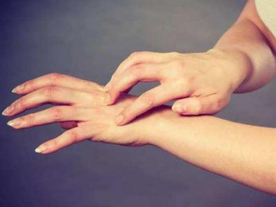 春季容易皮膚瘙癢 原來(lái)是這4個(gè)原因造成的！