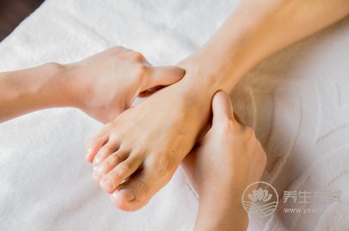 秋季怕生病,多按3個穴位 秋季怕生病,多按3個穴位