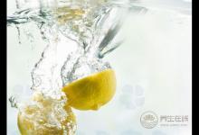 夏天常喝檸檬水,可以護肝養(yǎng)肝!