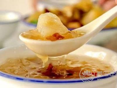 秋季吃什么對睡眠好呢?按摩哪些穴位有助于睡眠?