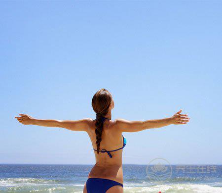 秋燥帶來的影響以及防范方法-易網<a href=http://m.logojc.com/ target=_blank class=infotextkey>健康養生</a>網 秋燥帶來的影響以及防范方法