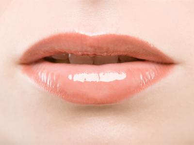 春天嘴唇經常干裂怎么辦？這些妙招幫你緩解