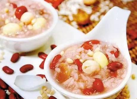 保護電腦族視力的八種養生食療方