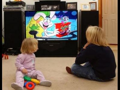 看電視姿勢(shì)不良小心斜視