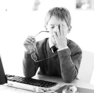 學生近視預防控制與治療