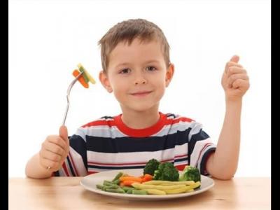 吃哪些食物能夠預防近視？