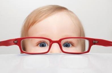 教你如何第一時(shí)間發(fā)現(xiàn)孩子近視？